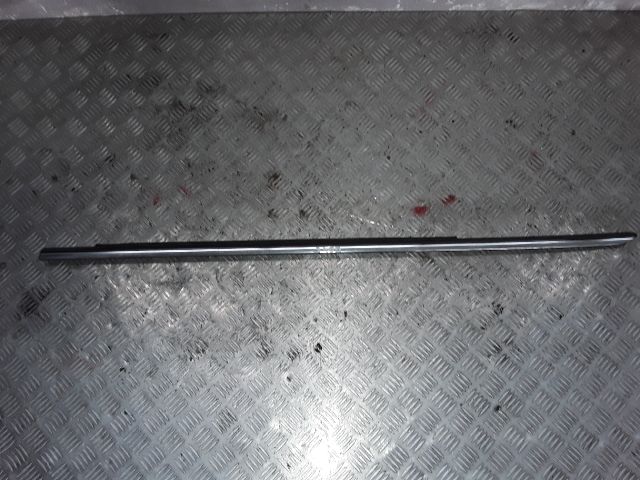 bontott MERCEDES-BENZ S-CLASS Bal hátsó Ablak Díszléc