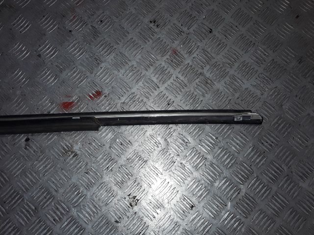 bontott MERCEDES-BENZ S-CLASS Bal hátsó Ablak Díszléc