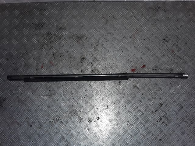 bontott MERCEDES-BENZ S-CLASS Bal hátsó Ablak Díszléc