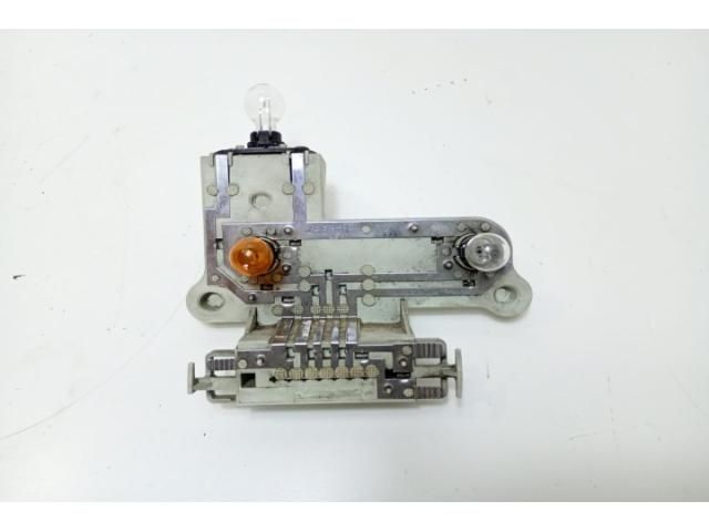 bontott MERCEDES-BENZ S-CLASS Bal Hátsó Lámpa Foglalat