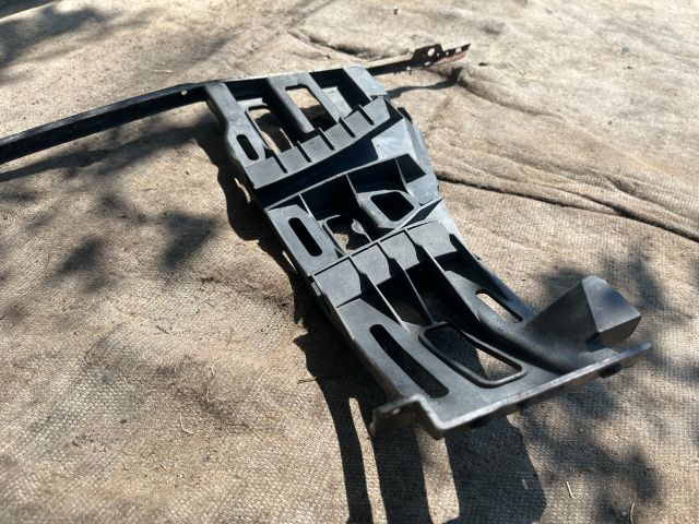 bontott MERCEDES-BENZ S-CLASS Bal hátsó Lökhárító Tartó (Műanyag)