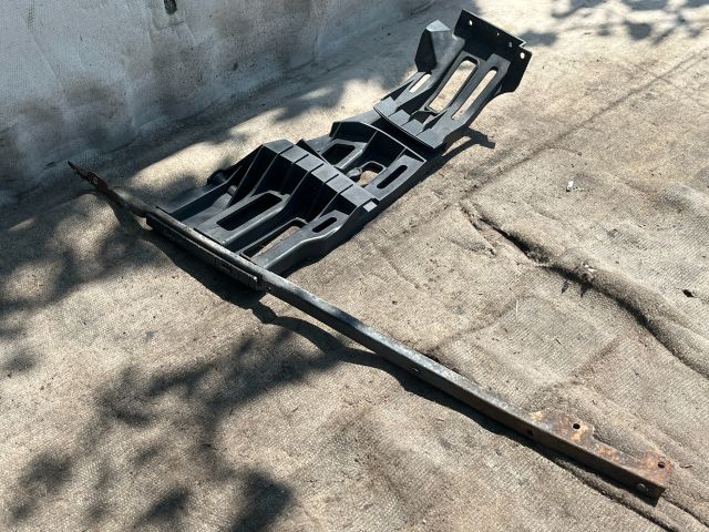 bontott MERCEDES-BENZ S-CLASS Bal hátsó Lökhárító Tartó (Műanyag)