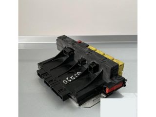 bontott MERCEDES-BENZ S-CLASS Biztosítéktábla Csomagtér