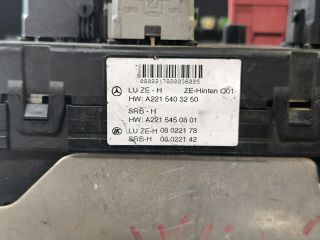 bontott MERCEDES-BENZ S-CLASS Biztosítéktábla Csomagtér