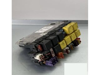 bontott MERCEDES-BENZ S-CLASS Biztosítéktábla Csomagtér