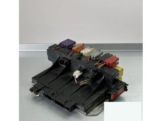 bontott MERCEDES-BENZ S-CLASS Biztosítéktábla Csomagtér