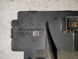 bontott MERCEDES-BENZ S-CLASS Biztosítéktábla Motortér