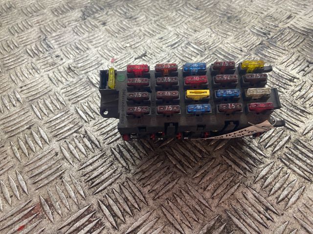 bontott MERCEDES-BENZ S-CLASS Biztosítéktábla Utastér