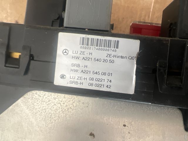 bontott MERCEDES-BENZ S-CLASS Biztosítéktábla Utastér