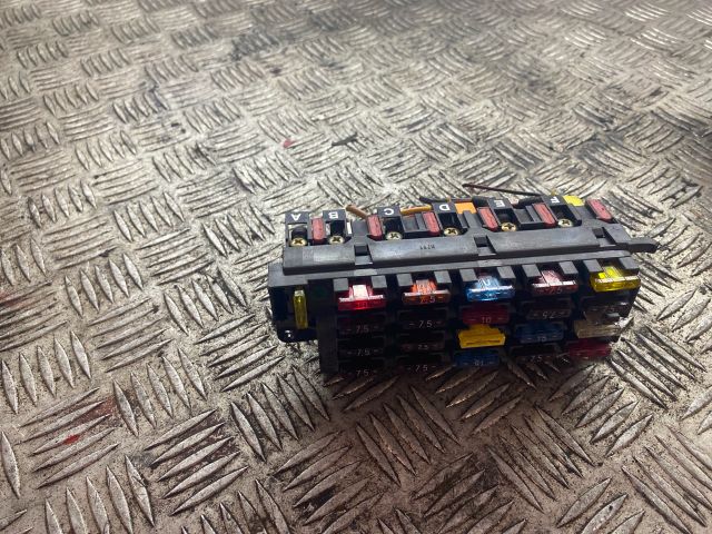 bontott MERCEDES-BENZ S-CLASS Biztosítéktábla Utastér