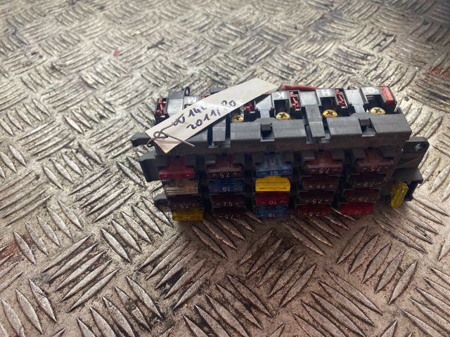 bontott MERCEDES-BENZ S-CLASS Biztosítéktábla Utastér