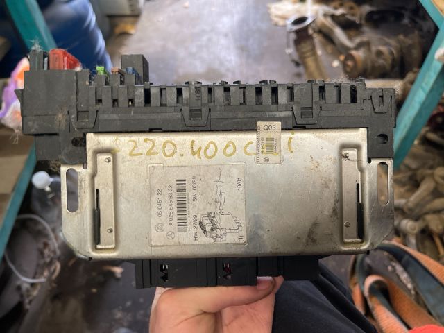 bontott MERCEDES-BENZ S-CLASS Biztosítéktábla Utastér