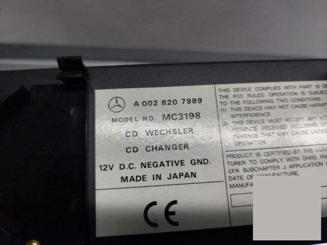 bontott MERCEDES-BENZ S-CLASS CD / DVD Tár