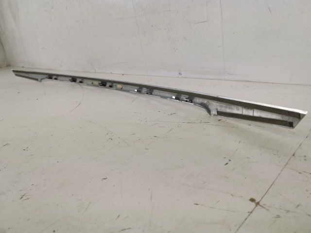 bontott MERCEDES-BENZ S-CLASS Csomagtérajtó Díszléc