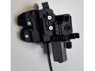 bontott MERCEDES-BENZ S-CLASS Csomagtérajtó Ütköző