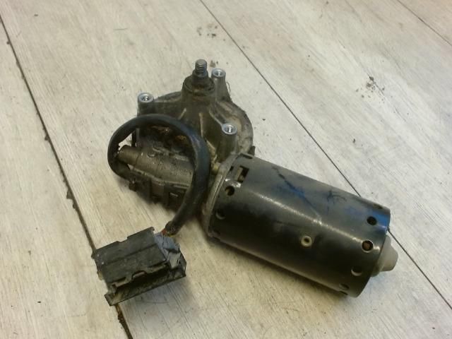 bontott MERCEDES-BENZ S-CLASS Első Ablaktörlő Motor