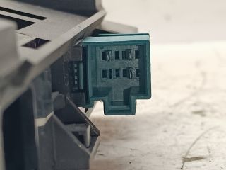 bontott MERCEDES-BENZ S-CLASS Első Hamutartó