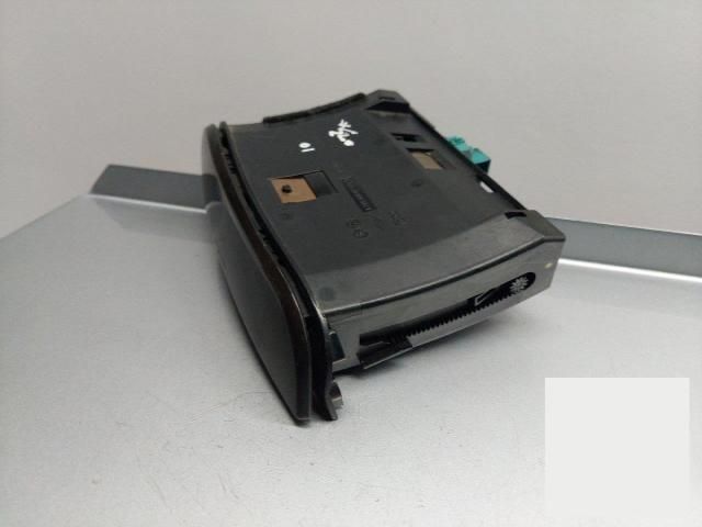 bontott MERCEDES-BENZ S-CLASS Első Hamutartó