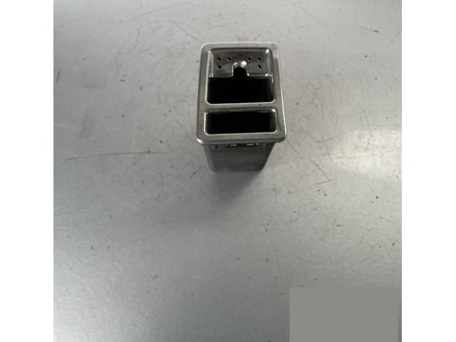 bontott MERCEDES-BENZ S-CLASS Első Hamutartó