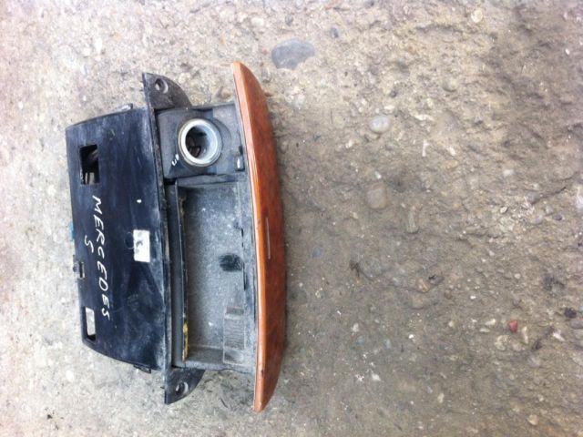 bontott MERCEDES-BENZ S-CLASS Első Hamutartó