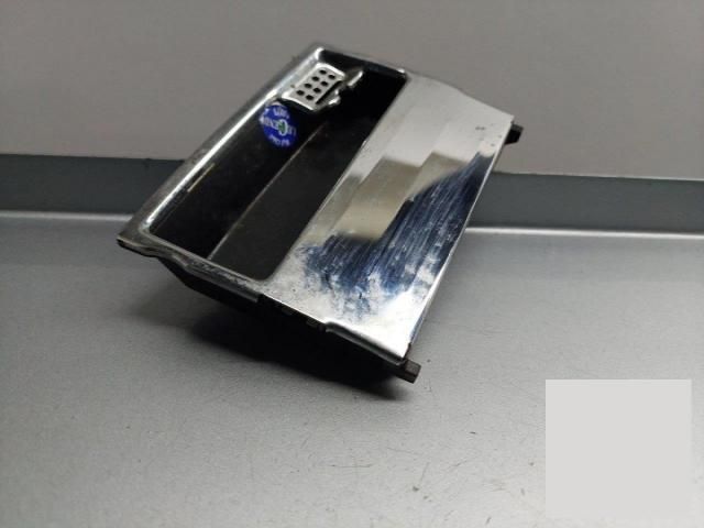 bontott MERCEDES-BENZ S-CLASS Első Hamutartó