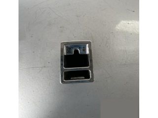 bontott MERCEDES-BENZ S-CLASS Első Hamutartó