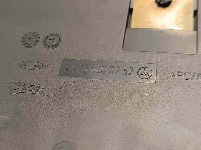 bontott MERCEDES-BENZ S-CLASS Első Hamutartó