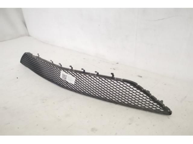 bontott MERCEDES-BENZ S-CLASS Első Lökhárító Alsó Középső Díszrács