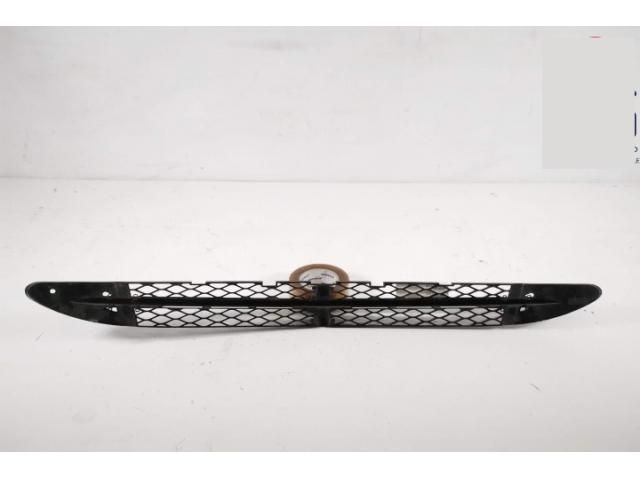 bontott MERCEDES-BENZ S-CLASS Első Lökhárító Alsó Középső Díszrács