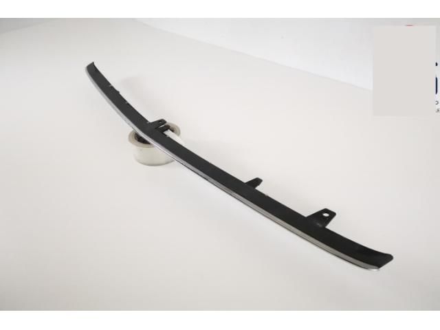 bontott MERCEDES-BENZ S-CLASS Első Lökhárító Díszléc