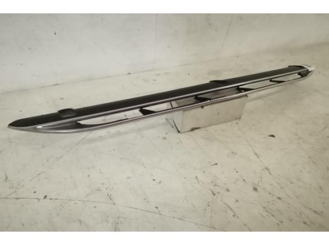 bontott MERCEDES-BENZ S-CLASS Első Lökhárító Díszléc