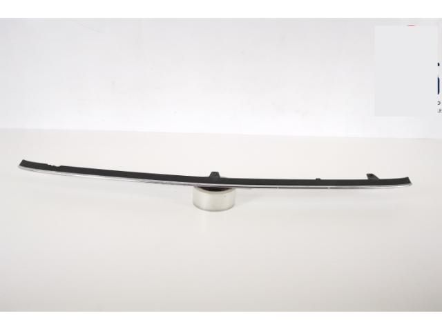 bontott MERCEDES-BENZ S-CLASS Első Lökhárító Díszléc