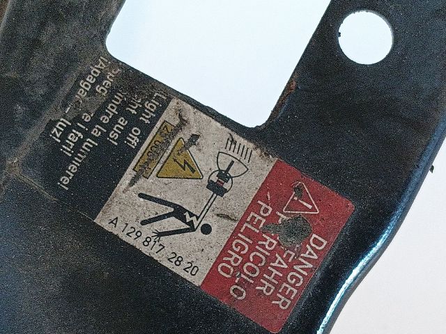 bontott MERCEDES-BENZ S-CLASS Első Lökhárító Merevítő (Fém)