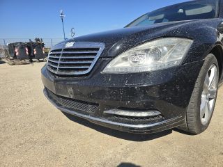 bontott MERCEDES-BENZ S-CLASS Első Lökhárító (Részeivel)