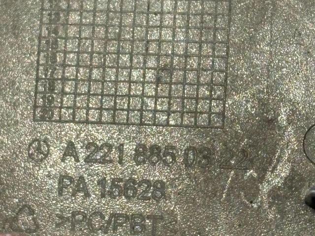 bontott MERCEDES-BENZ S-CLASS Első Vonószem Burkolat