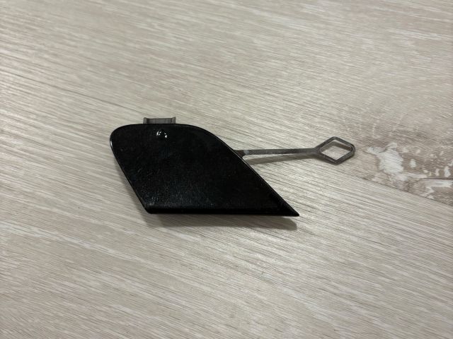 bontott MERCEDES-BENZ S-CLASS Első Vonószem Burkolat