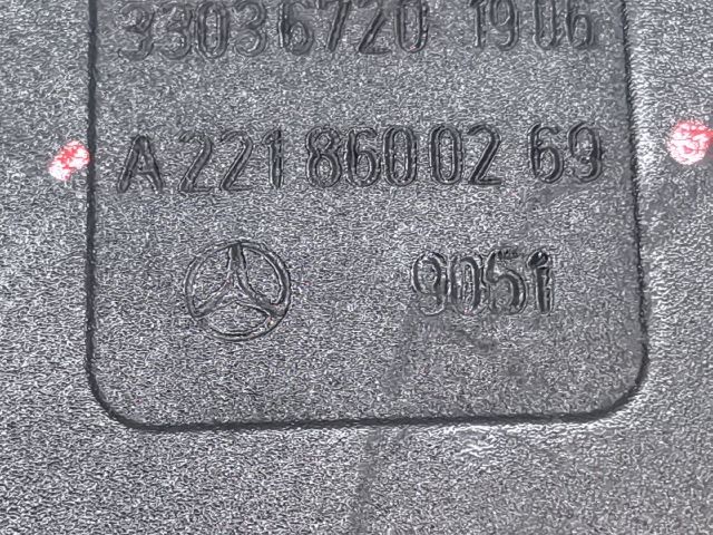 bontott MERCEDES-BENZ S-CLASS Hátsó középső Biztonsági Öv Csat