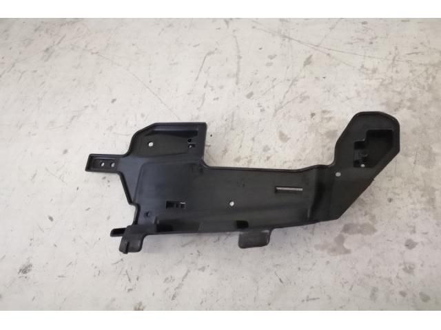 bontott MERCEDES-BENZ S-CLASS Hátsó középső Lökhárító Tartó (Műanyag)