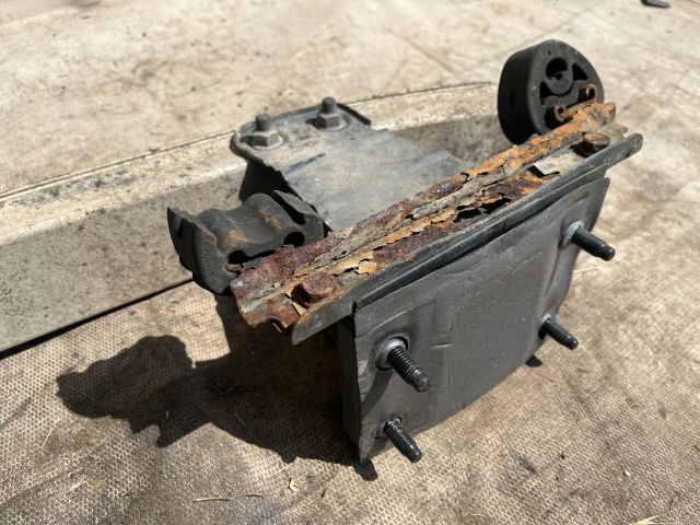 bontott MERCEDES-BENZ S-CLASS Hátsó Lökhárító Merevítő (Fém)