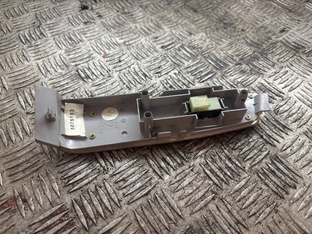 bontott MERCEDES-BENZ S-CLASS Jobb első Ablakemelő Kapcsoló