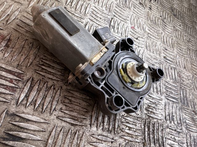 bontott MERCEDES-BENZ S-CLASS Jobb első Ablaktörlő Motor