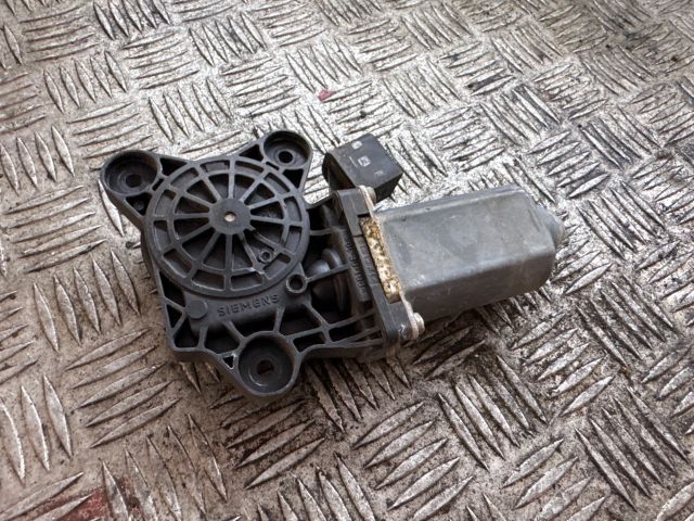 bontott MERCEDES-BENZ S-CLASS Jobb első Ablaktörlő Motor