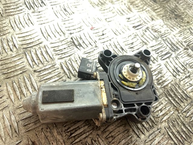 bontott MERCEDES-BENZ S-CLASS Jobb első Ablaktörlő Motor