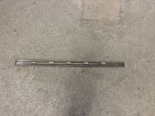 bontott MERCEDES-BENZ S-CLASS Jobb első Ajtó Díszléc