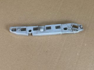 bontott MERCEDES-BENZ S-CLASS Jobb első Oldal Lökhárító Tartó (Műanyag)