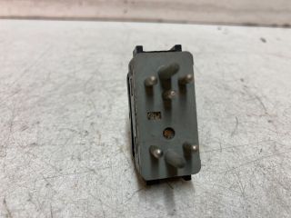 bontott MERCEDES-BENZ S-CLASS Jobb első Ülésfűtés Kapcsoló