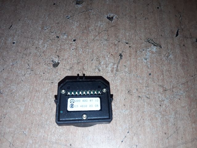 bontott MERCEDES-BENZ S-CLASS Jobb első Ülésfűtés Kapcsoló