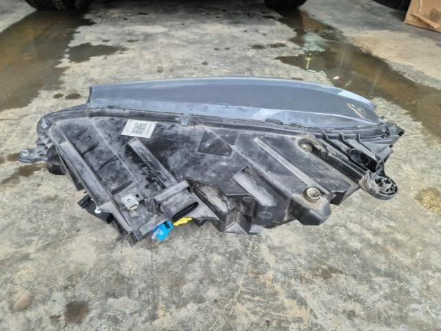 bontott MERCEDES-BENZ S-CLASS Jobb Fényszóró