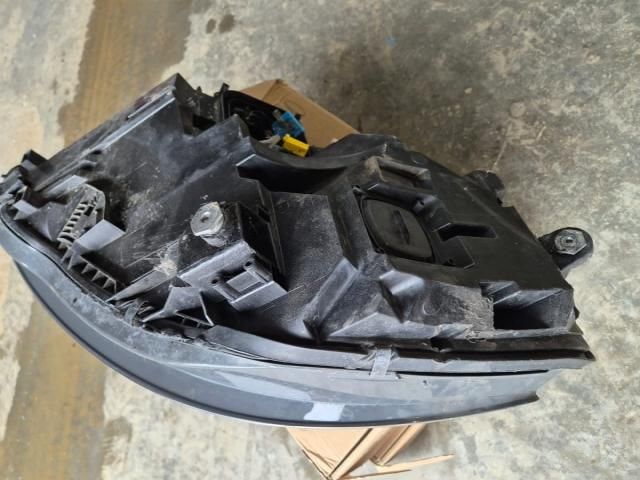 bontott MERCEDES-BENZ S-CLASS Jobb Fényszóró