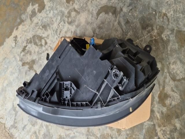 bontott MERCEDES-BENZ S-CLASS Jobb Fényszóró